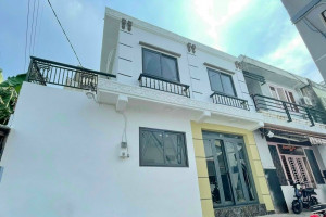Bán Nhà Hẻm Quận 7 Đường Huỳnh Tấn Phát Nhà Đẹp Vào Ở Ngay. Giá Tốt Nhất Khu Vực