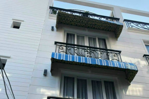 Bán Nhà Hẻm Xe Hơi Phường Tân Quy Quận 7, Nhà 2 Lầu Đúc, Nội Thất Đẳng Cấp
